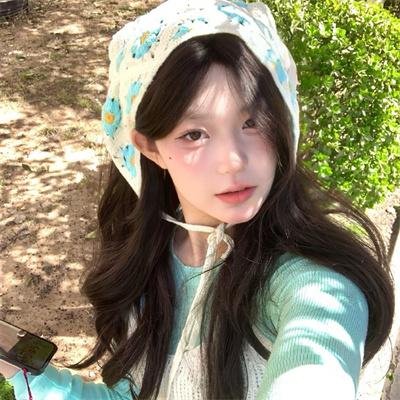 9顶假发的女孩